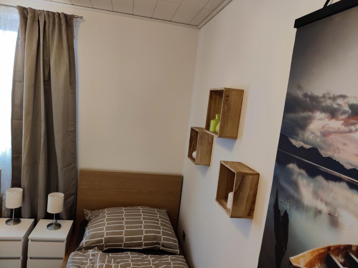 Holiday Home In Quiet Beautiful Area With Two Separate, Modern, Furnished Apartments Deutsch-Wagram Exterior photo
